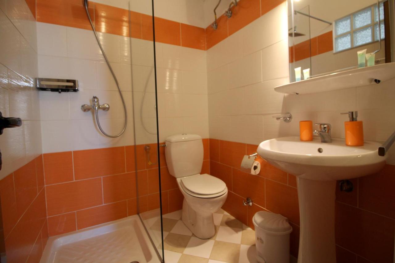 Jericho Rooms Sarande Exterior photo