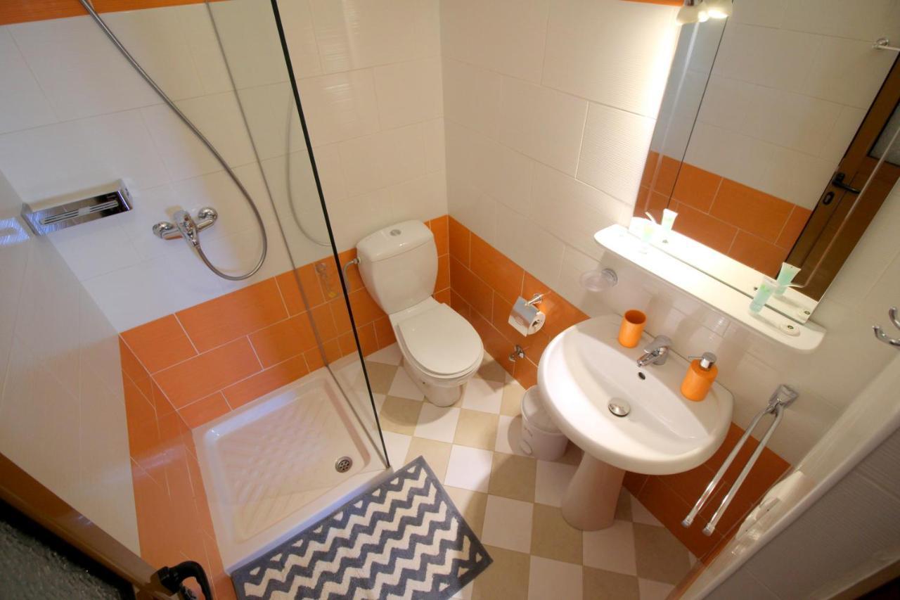 Jericho Rooms Sarande Exterior photo